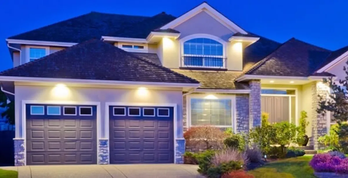Programmable lighting installation improving residential exterior lighting control in Des Moines, IA
